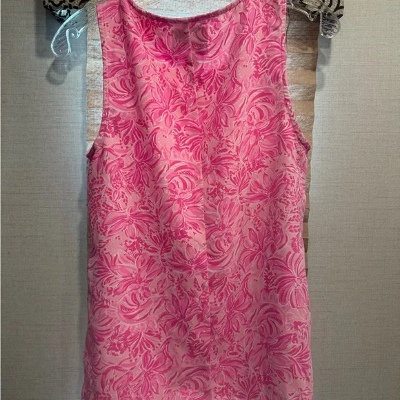 Lilly Pulitzer Pink and White Embroidered Short Set . - Picture 6 of 9